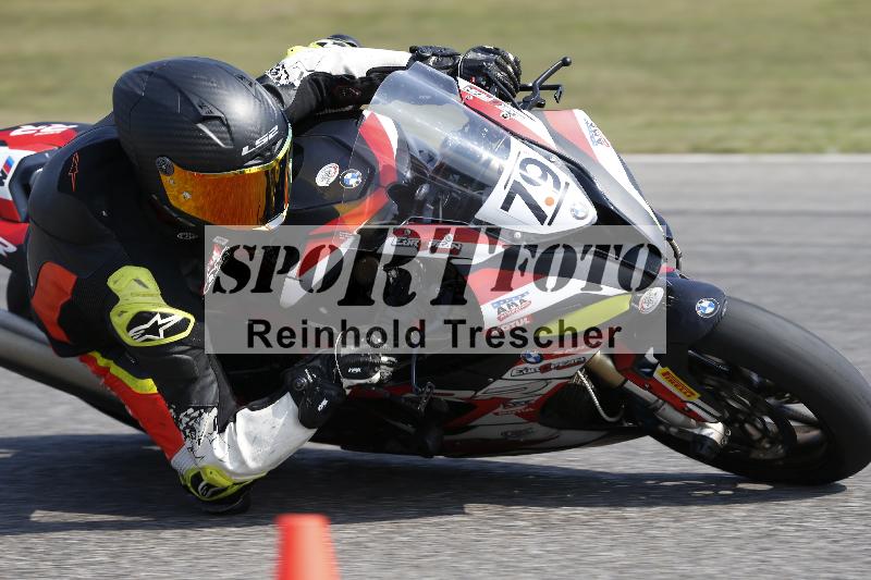 /Archiv-2025/49 26.08.2025 Cornu Master School ADR/rot-rouge/79